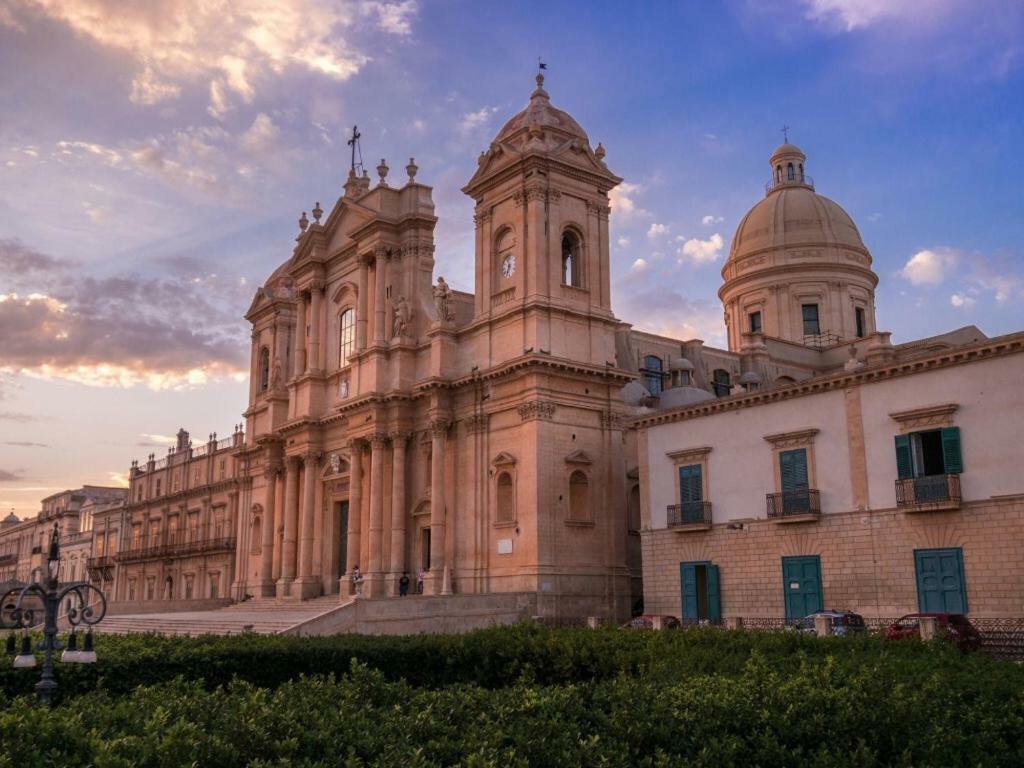 Porta Nazionale Dependance Noto Exterior foto